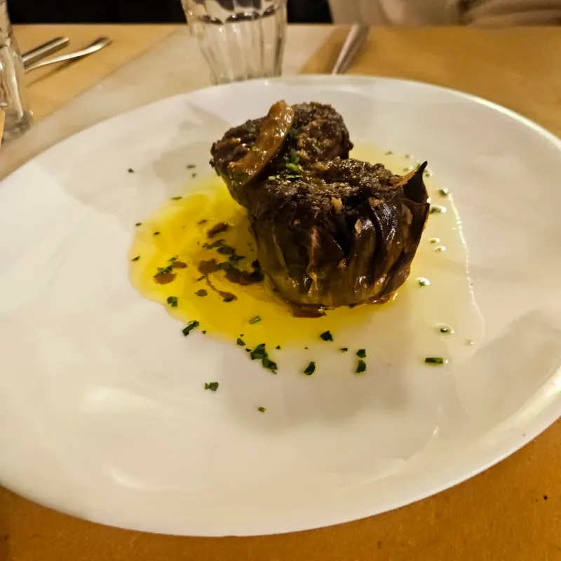 Carciofo brasato all'olio con prezzemolo